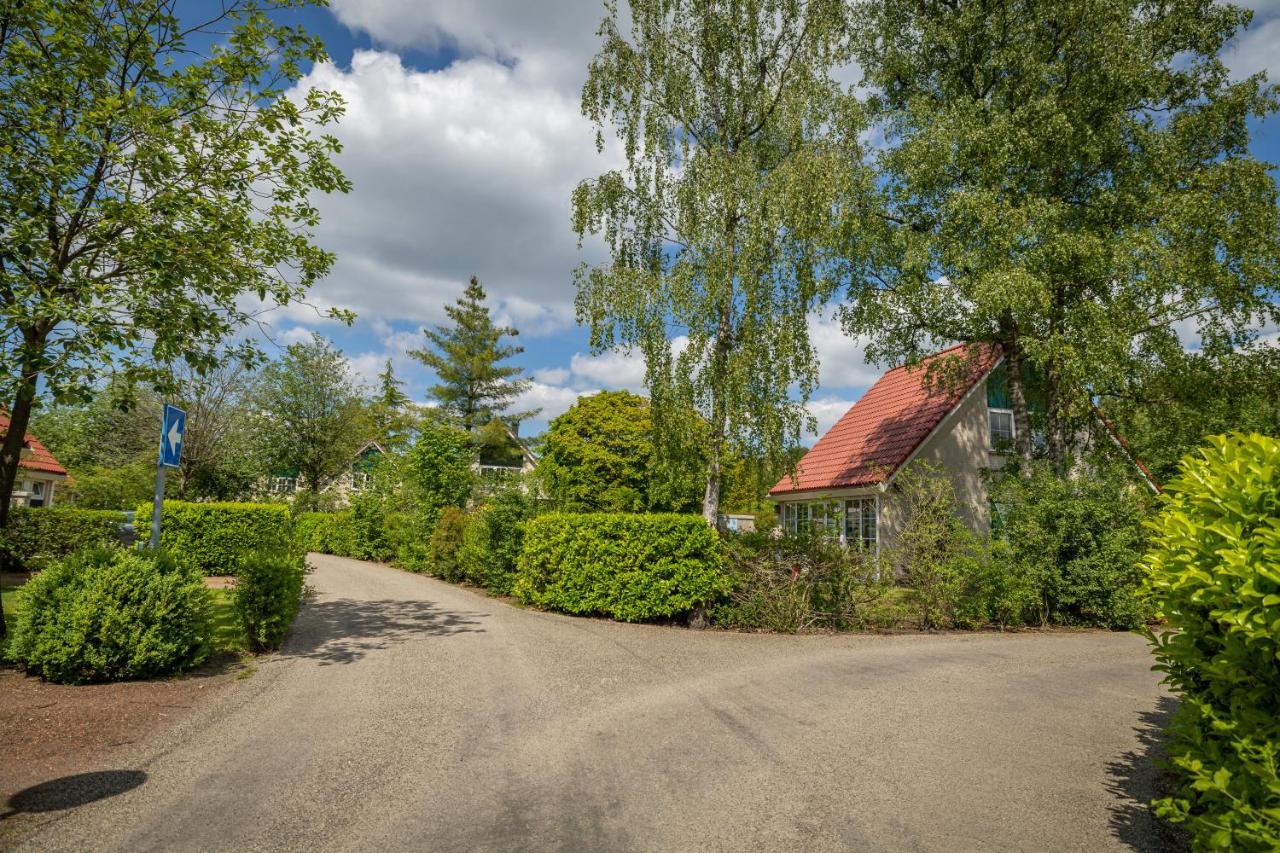 Bungalow - 6 Personen Gelegen In De Nabije Omgeving Van Avonturenpark Hellendoorn En De Prachtige Sallandse Heuvelrug En Eelerberg Exterior foto