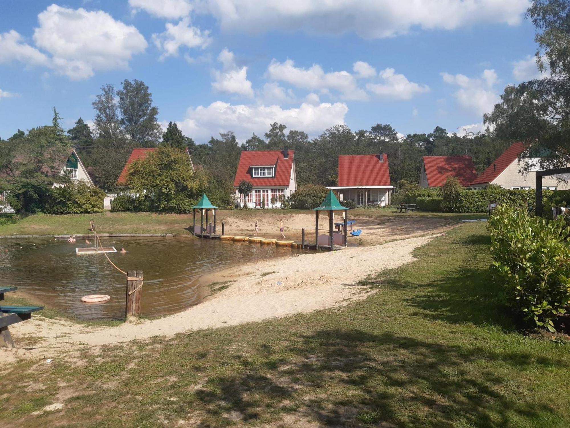 Bungalow - 6 Personen Gelegen In De Nabije Omgeving Van Avonturenpark Hellendoorn En De Prachtige Sallandse Heuvelrug En Eelerberg Exterior foto